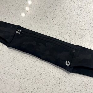 Lululemon running belt